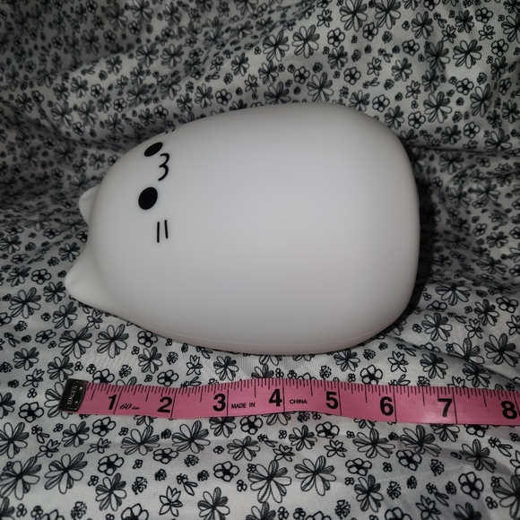 LED Cat Night Light - Picture 9 of 11